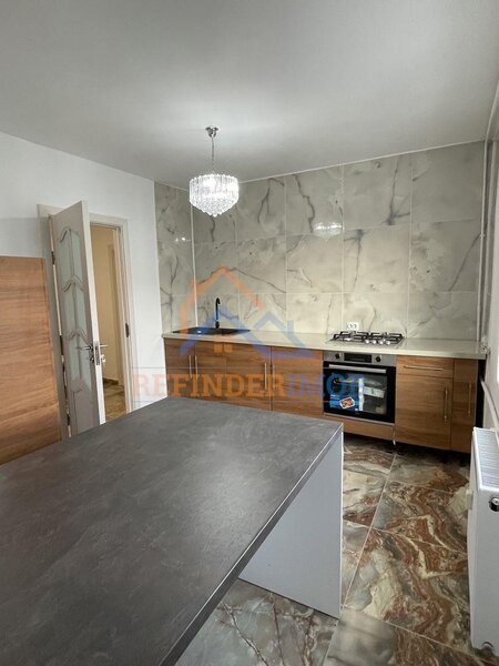 13 Septembrie Vanzare Apartament cu 2 camere, zona 13 Septembrie