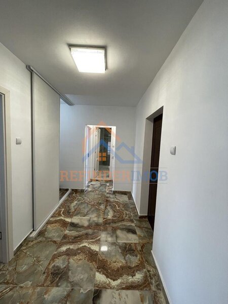 13 Septembrie Vanzare Apartament cu 2 camere, zona 13 Septembrie